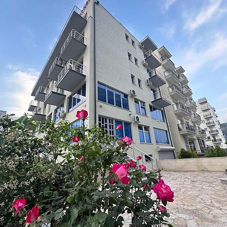 Deor Hotel Shëngjin Екстериор снимка