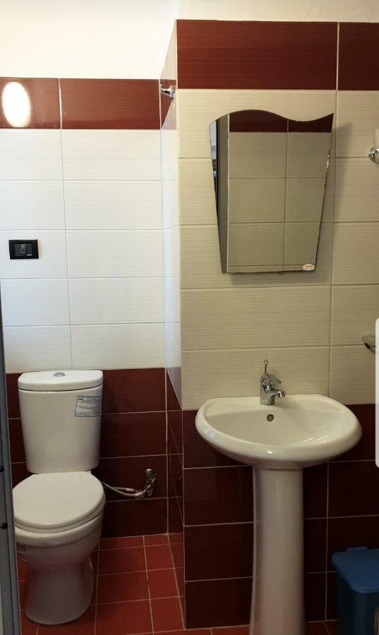 Deor Hotel Shëngjin Екстериор снимка